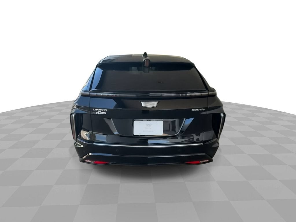 2024 Cadillac LYRIQ Luxury 1