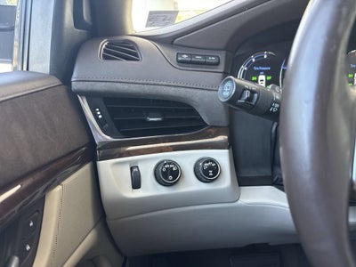 2017 Cadillac Escalade Luxury