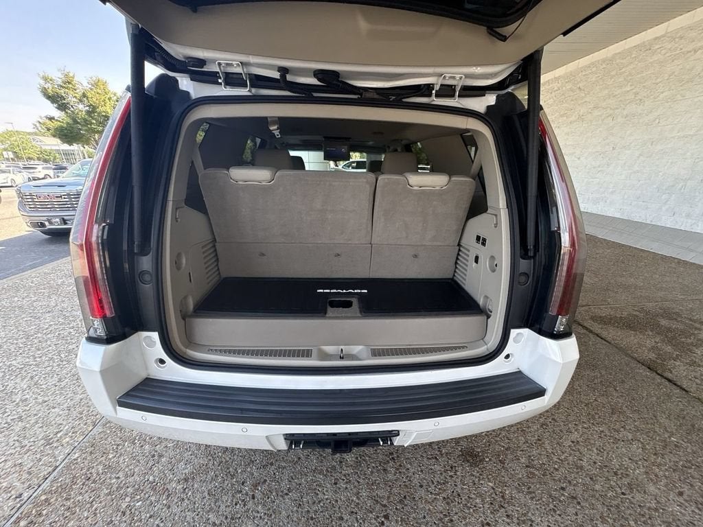 2017 Cadillac Escalade Luxury