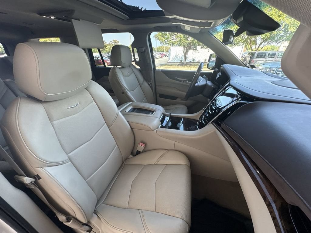 2017 Cadillac Escalade Luxury