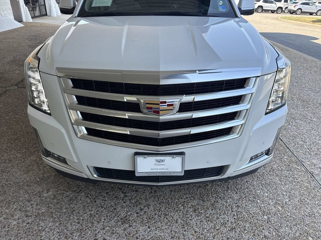 2017 Cadillac Escalade Luxury