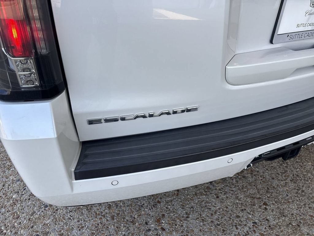 2017 Cadillac Escalade Luxury