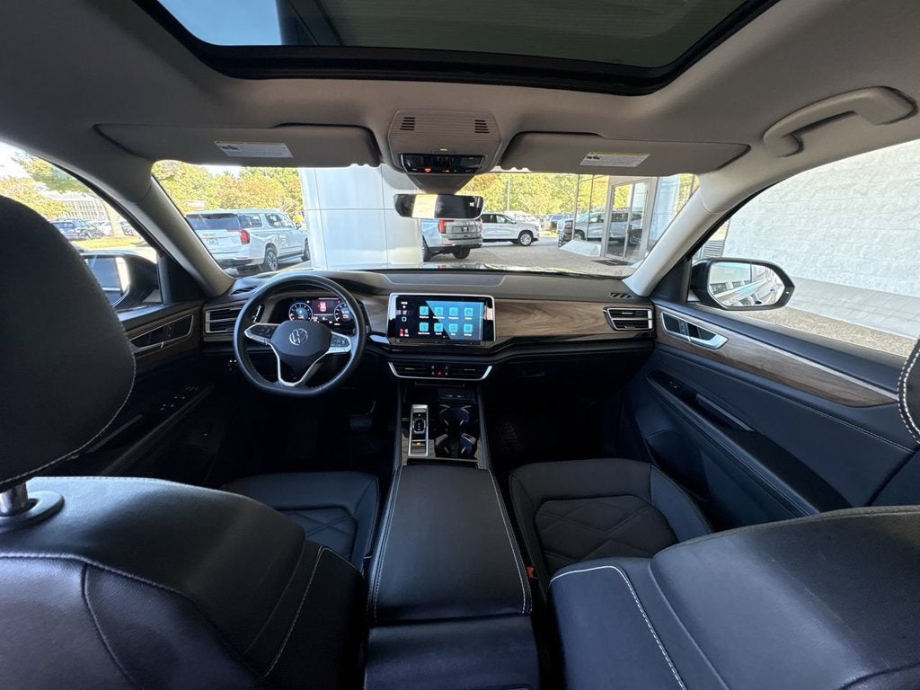 2025 Volkswagen Atlas SE w/Tech - Photo 20