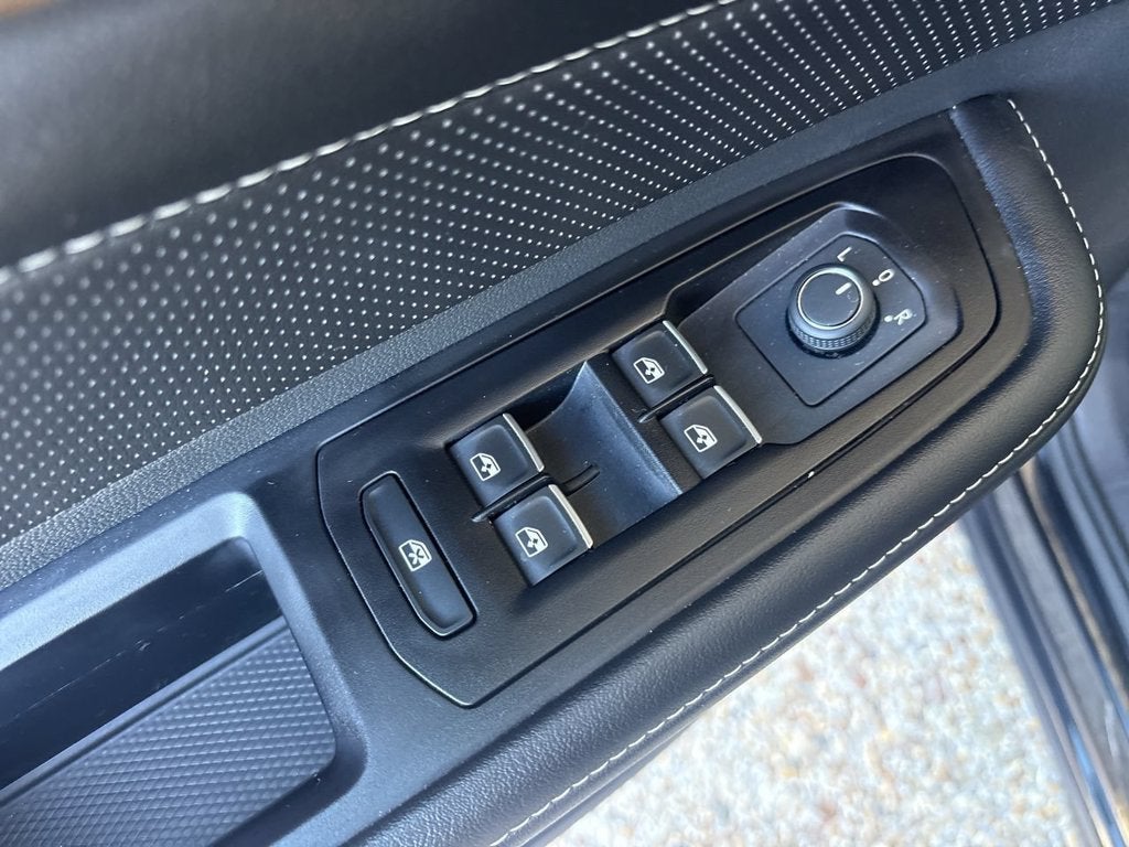 2025 Volkswagen Atlas SE w/Tech - Photo 23