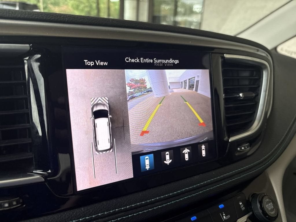 2020 Chrysler Pacifica Hybrid Limited