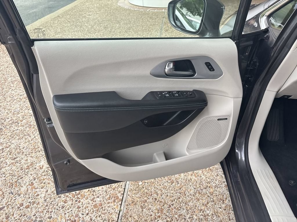 2020 Chrysler Pacifica Hybrid Limited