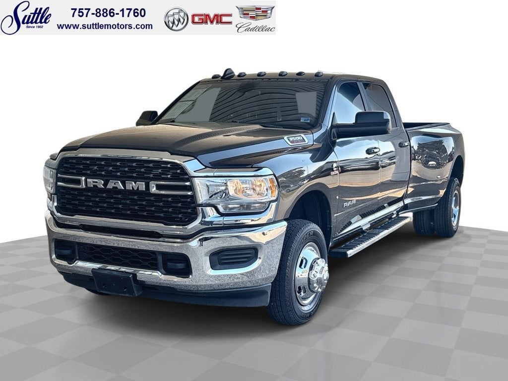 2022 RAM 3500 Big Horn Crew Cab 4x4 8' Box