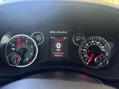 2022 RAM 3500 Big Horn Crew Cab 4x4 8' Box