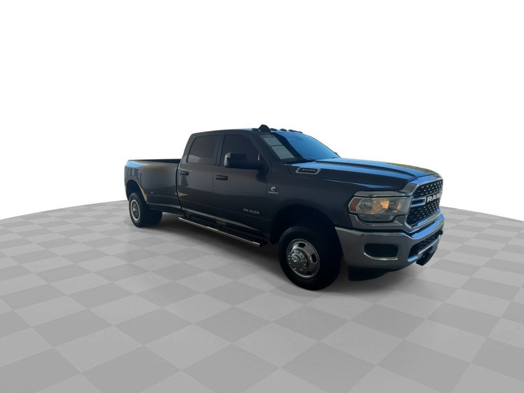 2022 RAM 3500 Big Horn Crew Cab 4x4 8' Box