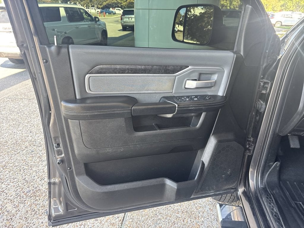 2022 RAM 3500 Big Horn Crew Cab 4x4 8' Box