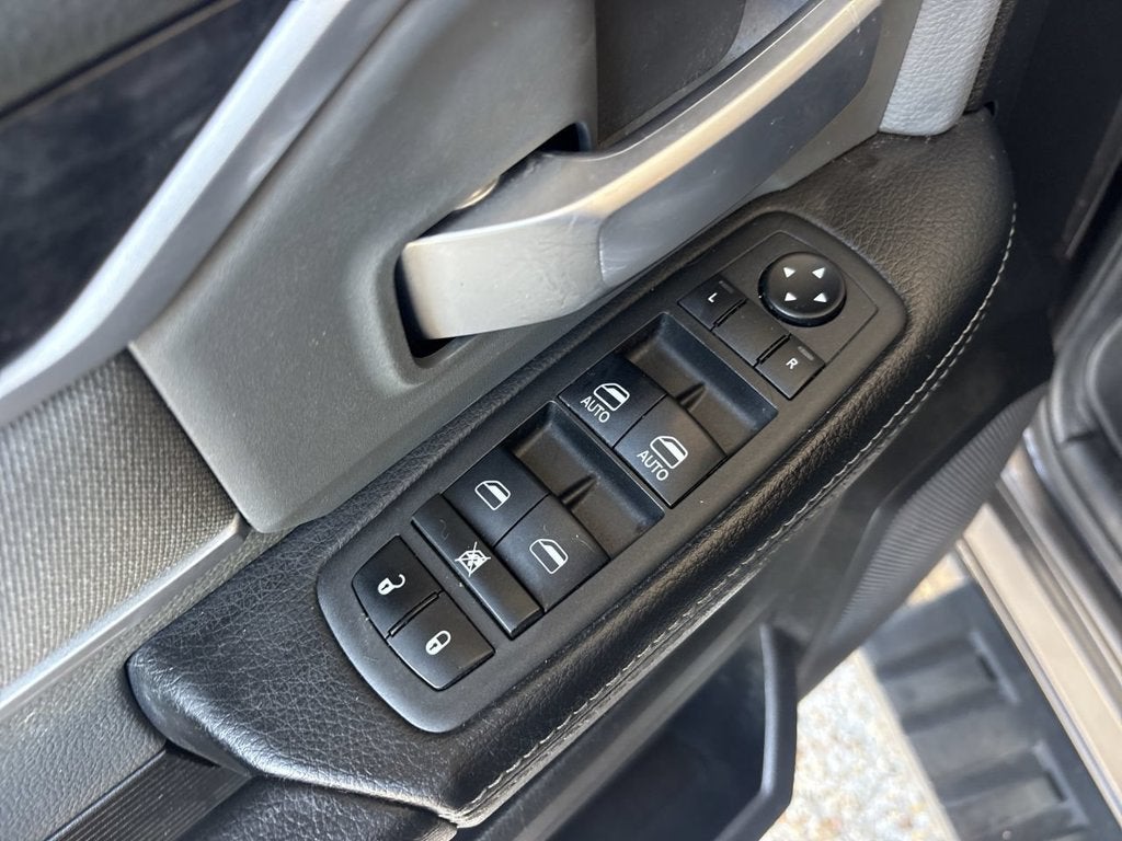 2022 RAM 3500 Big Horn Crew Cab 4x4 8' Box