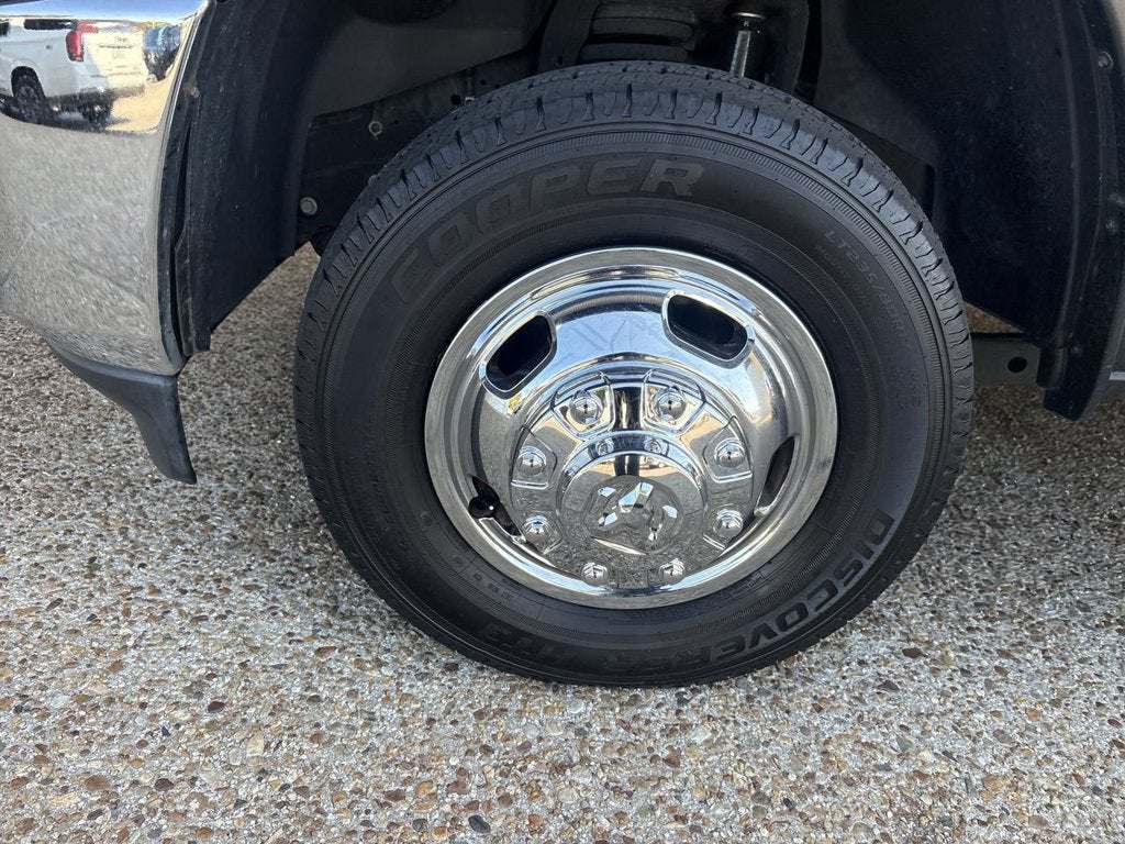 2022 RAM 3500 Big Horn Crew Cab 4x4 8' Box