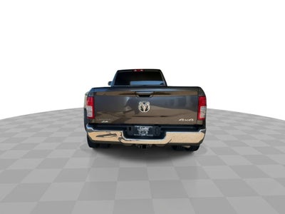 2022 RAM 3500 Big Horn Crew Cab 4x4 8' Box