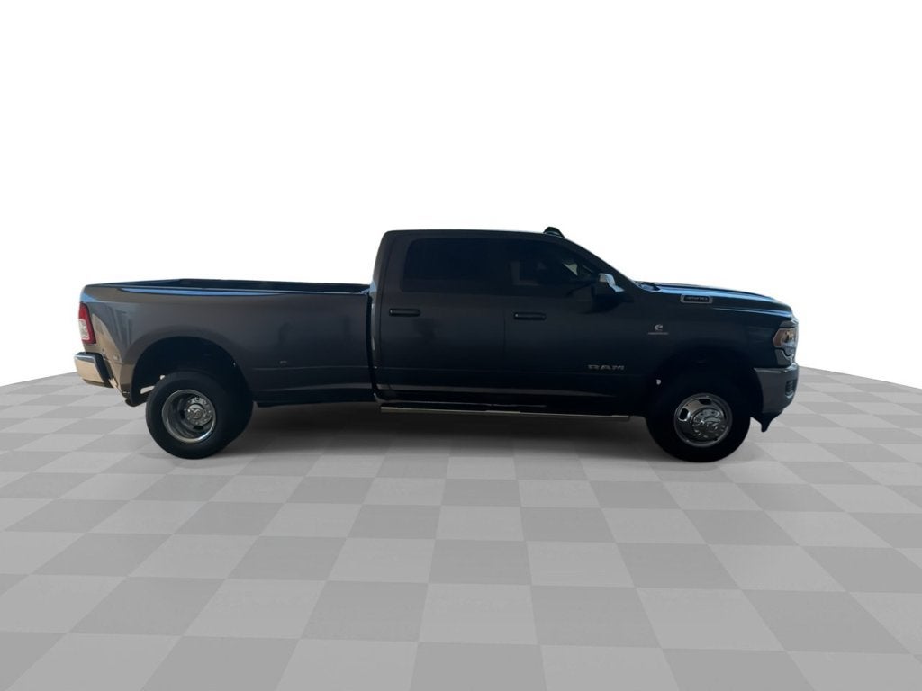 2022 RAM 3500 Big Horn Crew Cab 4x4 8' Box