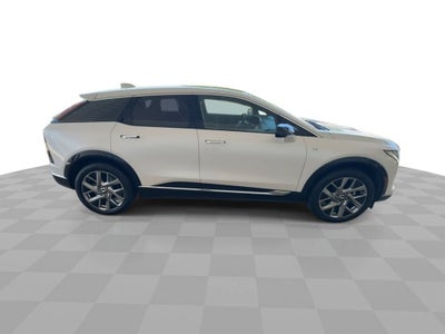 2025 Cadillac OPTIQ Luxury 2