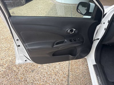2013 Nissan Versa SL