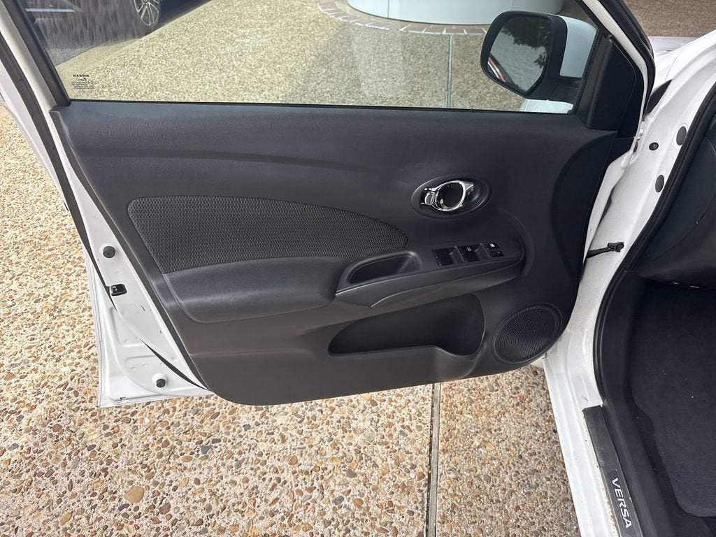 2013 Nissan Versa SL